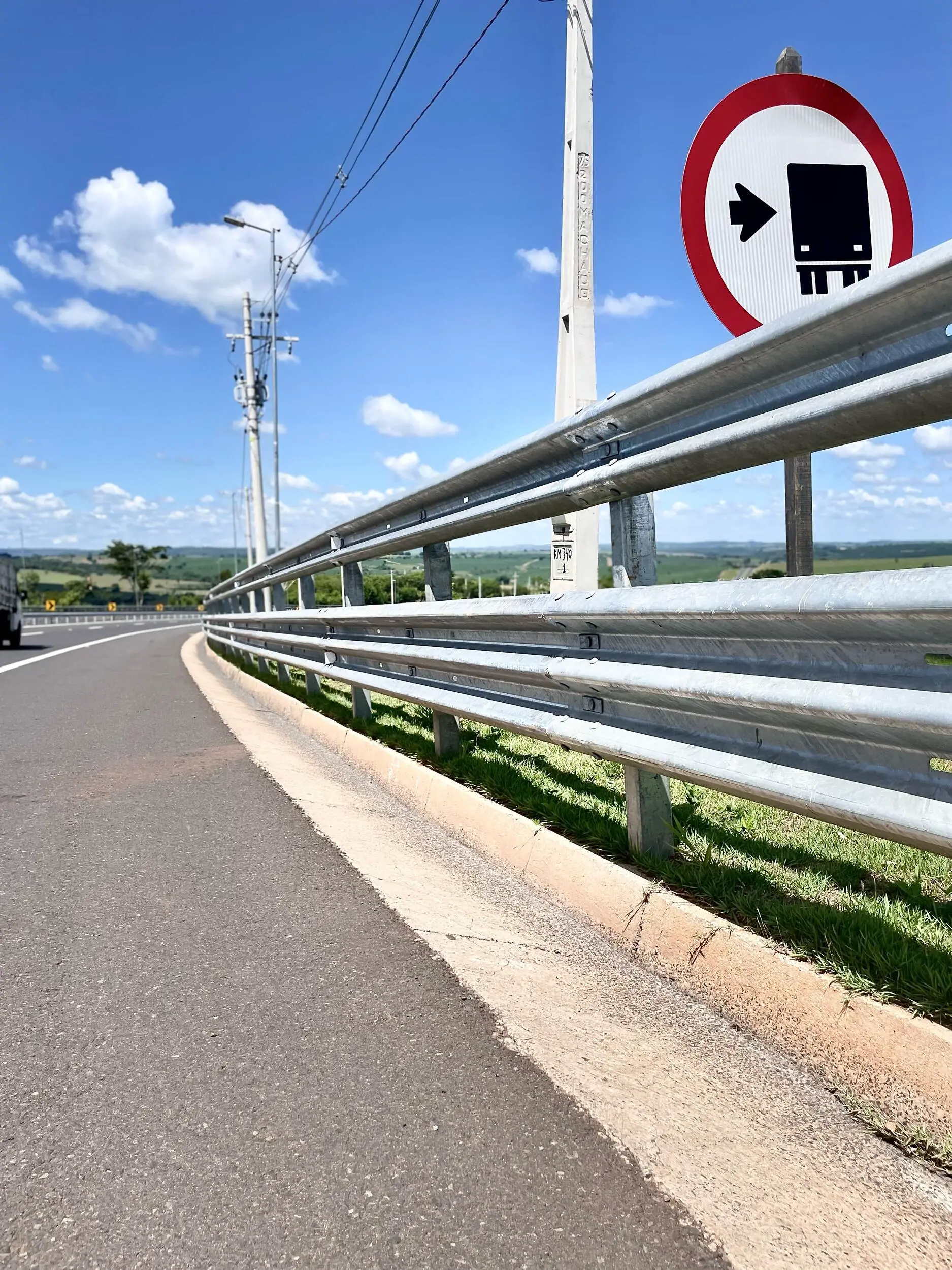 armco_Defensas Metálicas: Normas Técnicas e Certificações